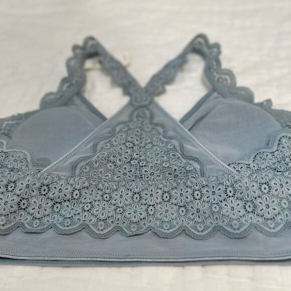NWT Aerie Eyelet Racerback Bralette - Removable Padding - Picture 3 of 5